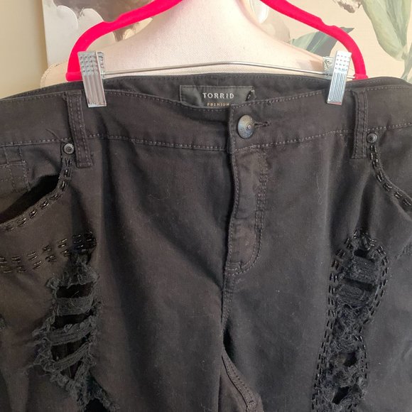 Torrid Premium Skinny Distressed/ Embellished Jeans Sz 26 - Picture 8 of 11